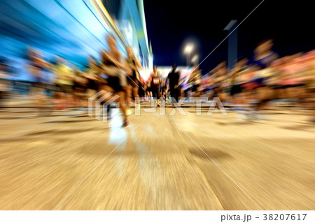 Abstract blurred many marathon runners in morning Abstract blurred many marathon runners in morning 38207617