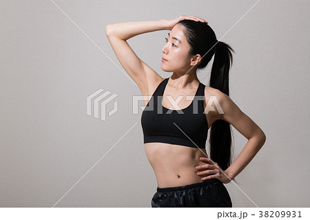 フィットネスイメージ 若い日本人女性 フィットネスイメージ 若い日本人女性 38209931