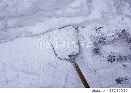 雪かき 38212519