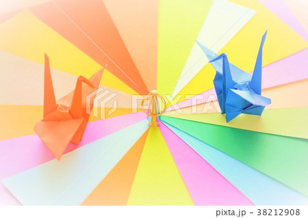 折り紙カップル鶴の写真素材