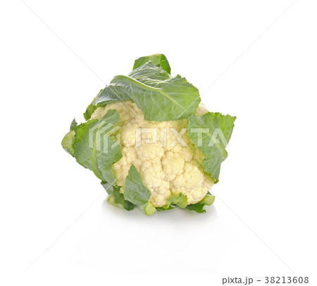 Cauliflower isolated on white background 38213608