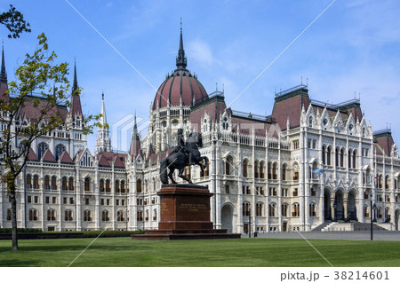 Hungarian Parliament Building - Budapest - Hungary Hungarian Parliament Building - Budapest - Hungary 38214601