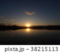 ため池の日の出 38215113