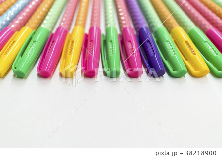 On the table are multi-colored pens - Stock Photo [38218900] - PIXTA