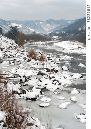 Beautiful winter landscape with river Beautiful winter landscape with river 38221617