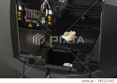 3D Printer With Finished 3D Dental Implant Bridge 38222102