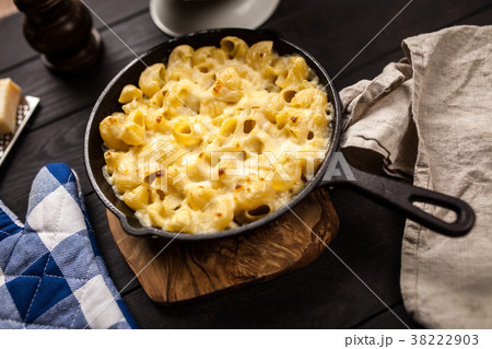 Mac and cheese Mac and cheese 38222903
