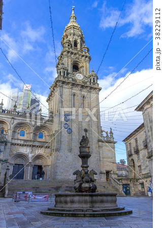 サンティアゴ・デ・コンポステーラ 38229112