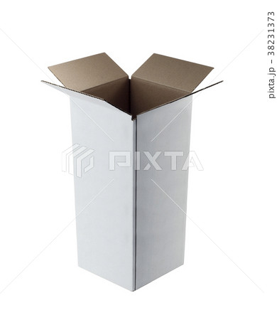 Open cardboard box closeup 38231373