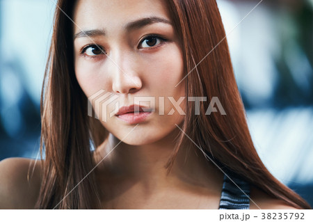 スポーツジム 女性 ポートレート スポーツジム 女性 ポートレート 38235792
