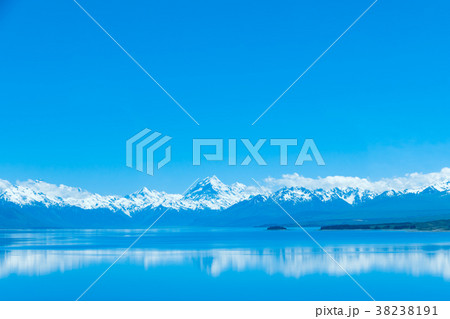 プカキ湖から望むマウントクック 38238191