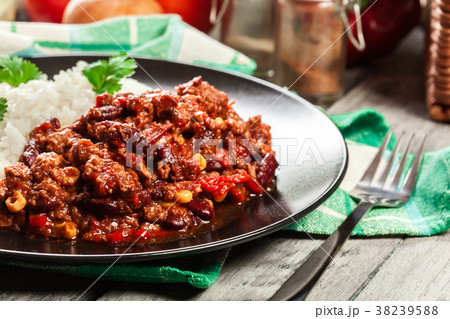 Hot chili con carne with ground beef 38239588
