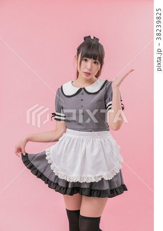 清楚系メイドコスプレ キメポーズ 38239825
