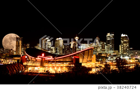 Calgary Full moon Calgary Full moon 38240724
