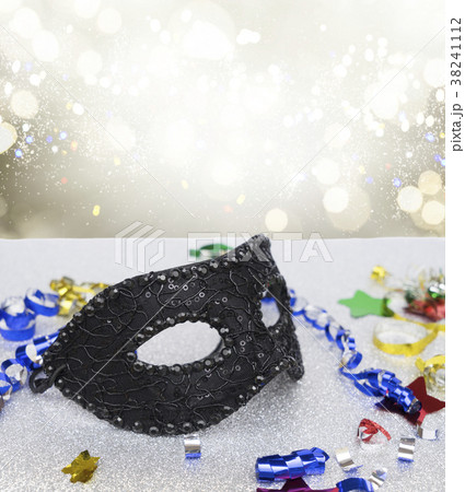 Mask with masquerade decorations 38241112