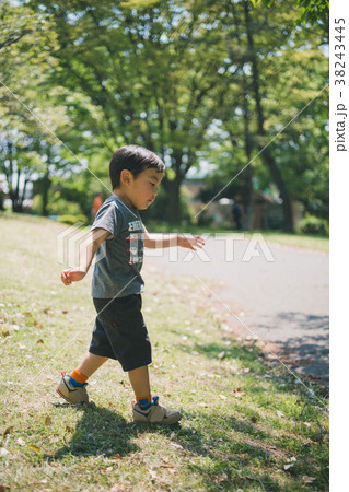 3 years old 38243445