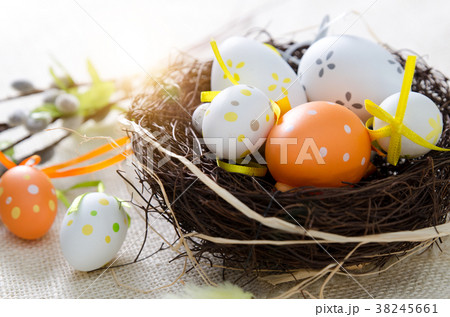 Easter eggs decoration, eggs in the nest 38245661