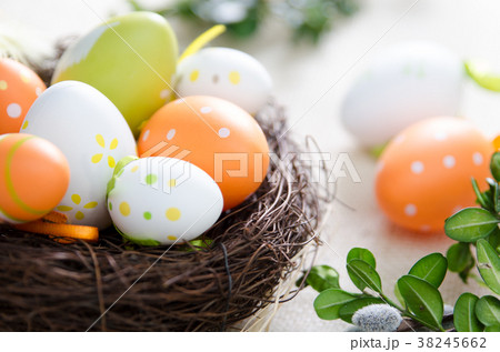 Easter eggs decoration, eggs in the nest 38245662