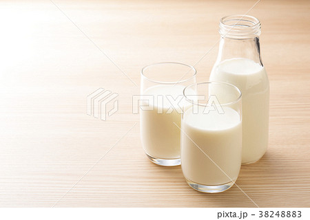 牛乳 牛乳 38248883
