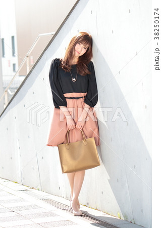 色っぽい女性のポートレート 色っぽい女性のポートレート 38250174