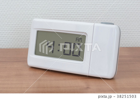 Clock radio - Time - 04.00 AM Clock radio - Time - 04.00 AM 38251503