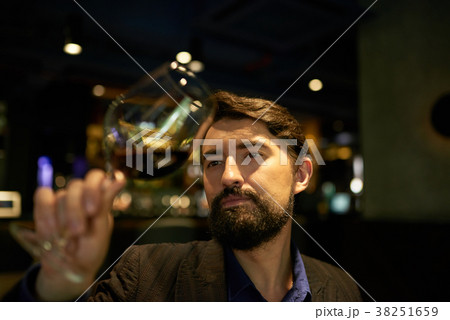 Assessing wine quality 38251659