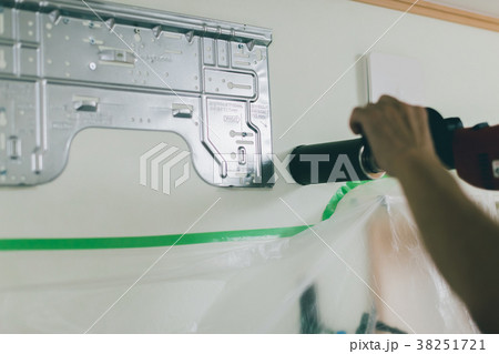 installation of an air conditioner 38251721