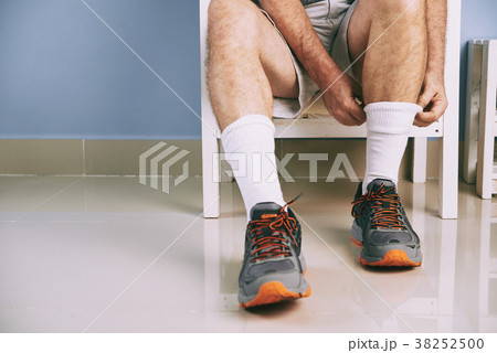Preparing for sports training 38252500