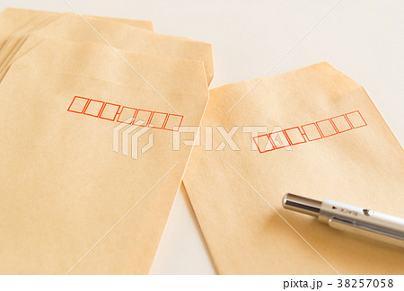 封筒　宛名書き　郵便番号枠　茶封筒 38257058