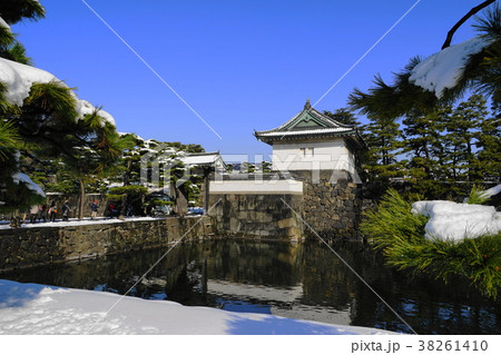 1月　皇居41桔梗門・雪景色　2018年 38261410