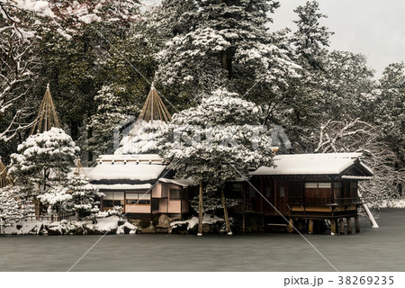 兼六園の雪景色 兼六園の雪景色 38269235