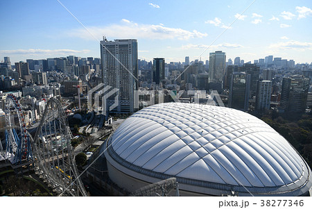 日本の東京都市景観・神田駿河台や大手町、丸の内、霞が関、虎ノ門、芝公園、六本木方面などを望む 38277346