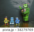 Big green robot toy teaches his class , 38279769