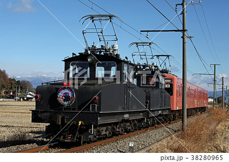 上信電鉄のデキ1形電気機関車。2013/12/22 38280965