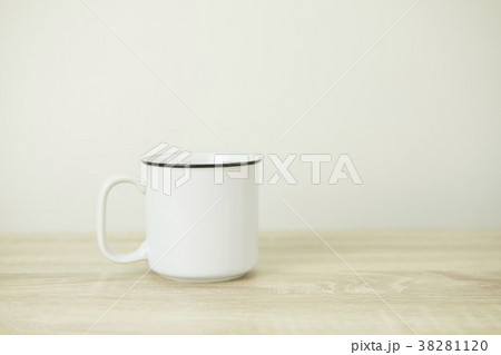 WHITE COFFEE MUG 38281120