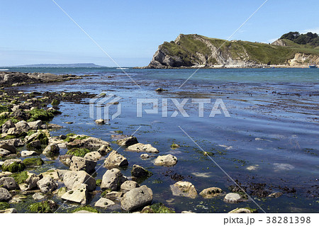 Lulworth Cove - Doreset - England Lulworth Cove - Doreset - England 38281398