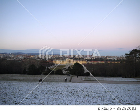 ウィーン*夕暮れのシェーンブルン宮殿と庭園【オーストリア】 ウィーン*夕暮れのシェーンブルン宮殿と庭園【オーストリア】 38282083