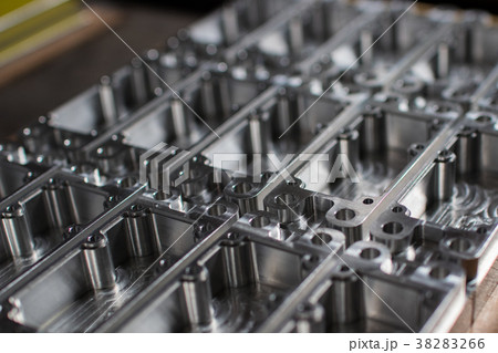 削りだしの部品加工 38283266