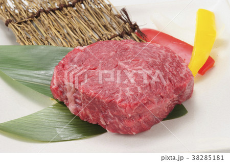 霜降り牛肉は絶品 霜降り牛肉は絶品 38285181