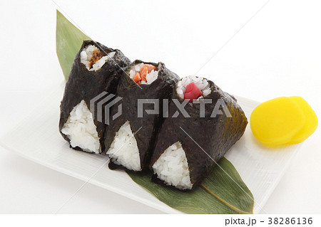 おにぎり おにぎり 38286136