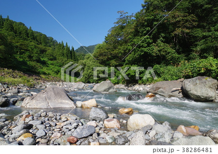 新潟　糸魚川の天然記念物「小滝川硬玉産地」　ヒスイのふるさと小滝川　糸魚川ジオサイト 38286481