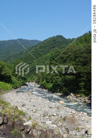 新潟　糸魚川の天然記念物「小滝川硬玉産地」　ヒスイのふるさと小滝川　糸魚川ジオサイト 38286486