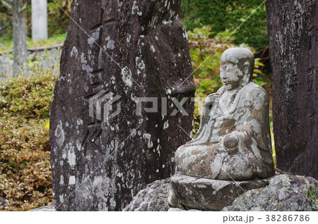 信州の文化財　名工　守屋貞治の石仏　か羅陀山地蔵大菩薩（長野県木曽郡木曽町三岳普門寺） 38286786
