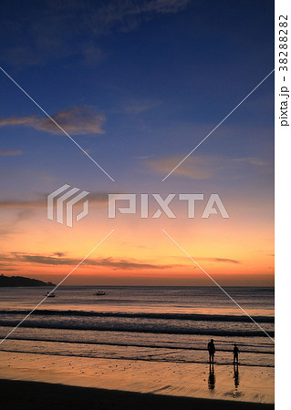 バリ島のサンセット 38288282