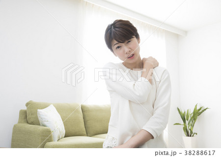 30代女性 38288617