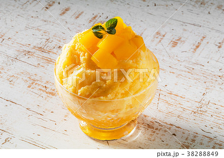 台湾　屋台風かき氷　Taiwan type of epidemic shaved ice 38288849