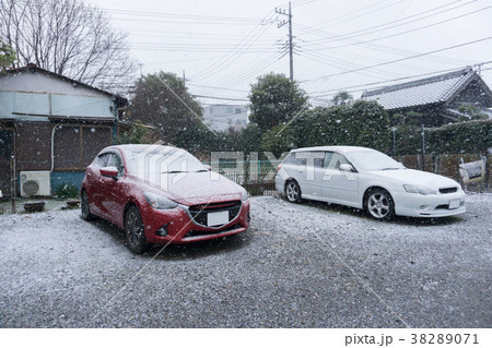 駐車場　降雪 38289071