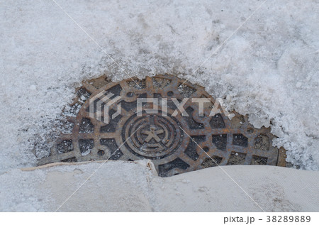 冬のマンホール 冬のマンホール 38289889