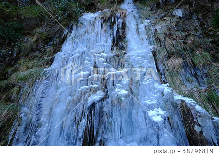 名もなき氷瀑(奈良県宇陀郡曽爾村) 名もなき氷瀑(奈良県宇陀郡曽爾村) 38296819