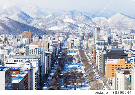 札幌テレビ塔より大倉山方面を望む 38299244